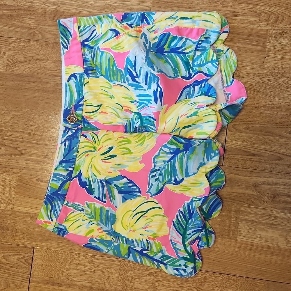 Lilly Pulitzer Local Flavor print Buttercup scalloped shorts sz 2